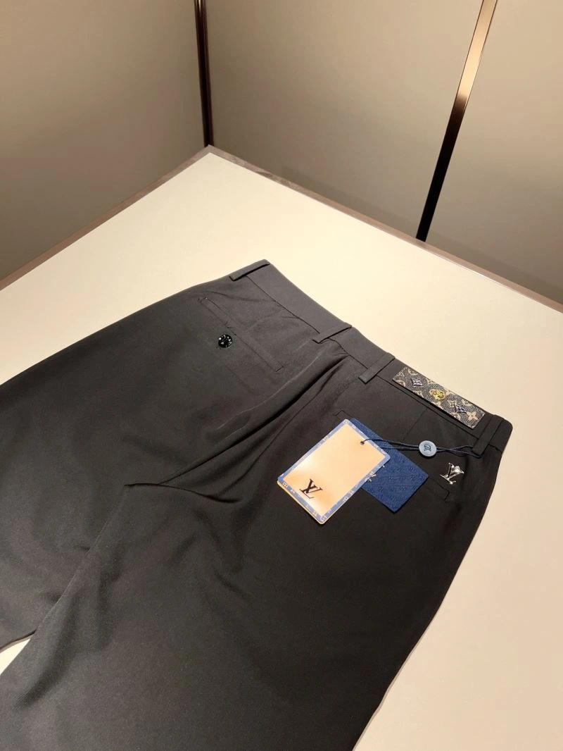 Stylish Louis Vuitton Long Pants 134031