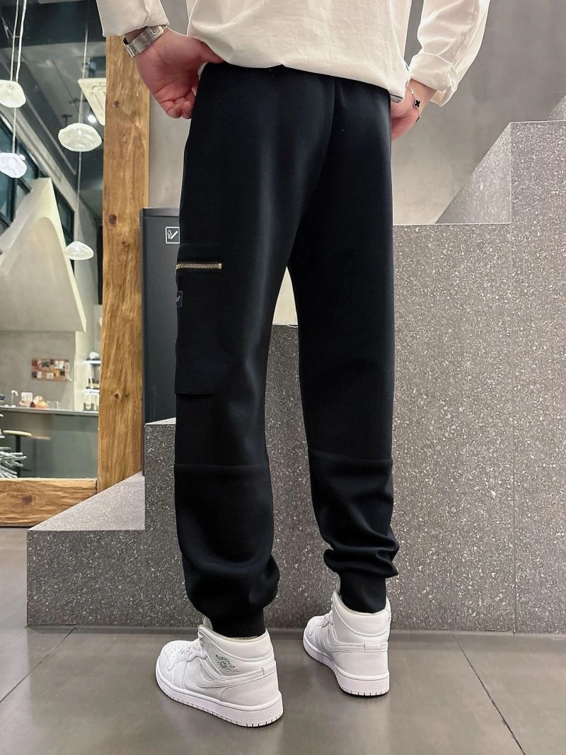 Sporty Louis Vuitton Long Pants 134014