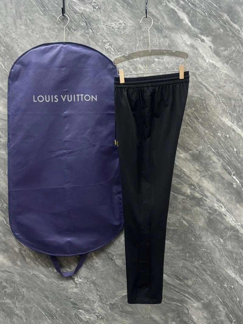 Timeless Louis Vuitton Long Pants 133977