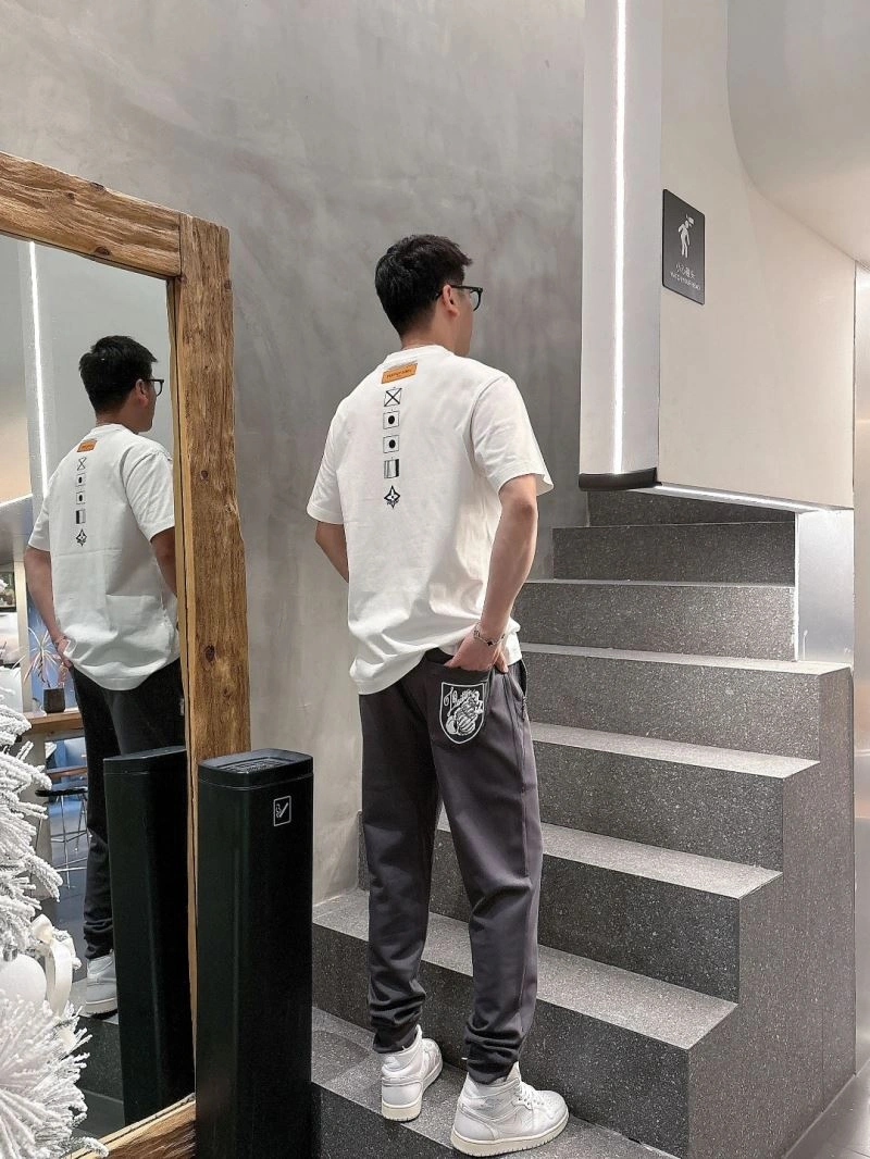 Reliable Louis Vuitton Long Pants 133048