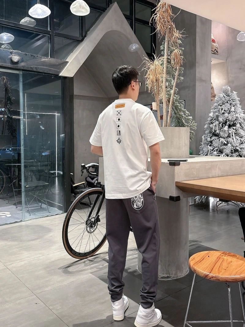 Reliable Louis Vuitton Long Pants 133048