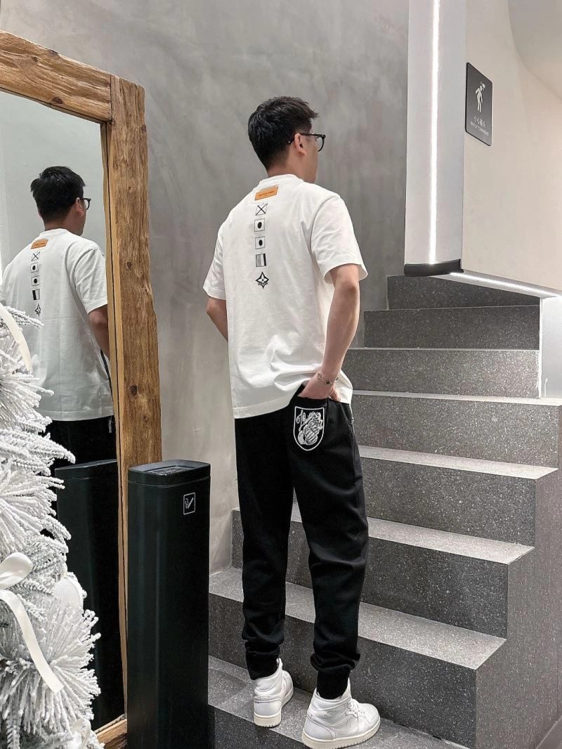 Snug Louis Vuitton Long Pants 133049
