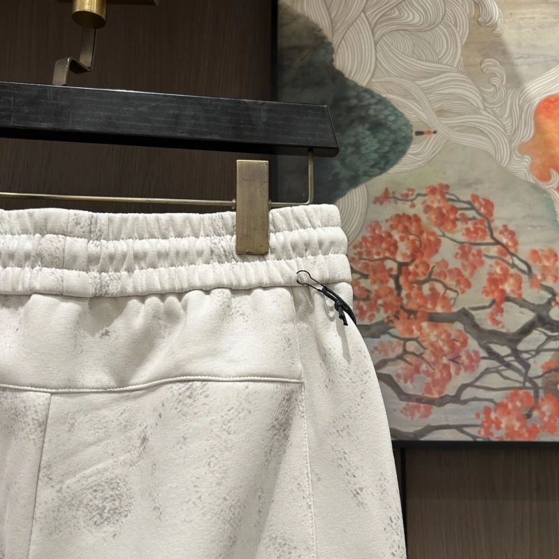 Versatile Louis Vuitton Long Pants 133046