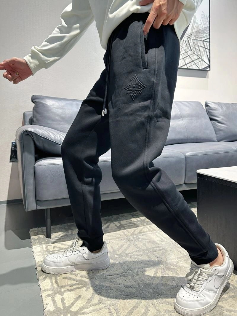 Functional Louis Vuitton Long Pants 133043