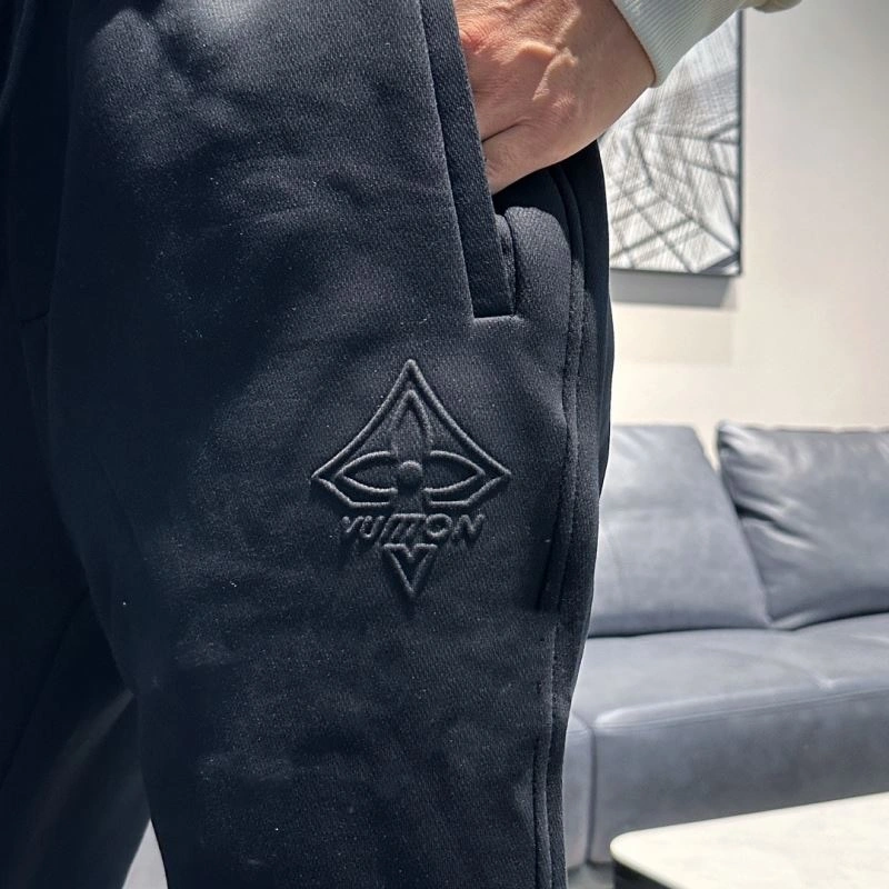 Functional Louis Vuitton Long Pants 133043