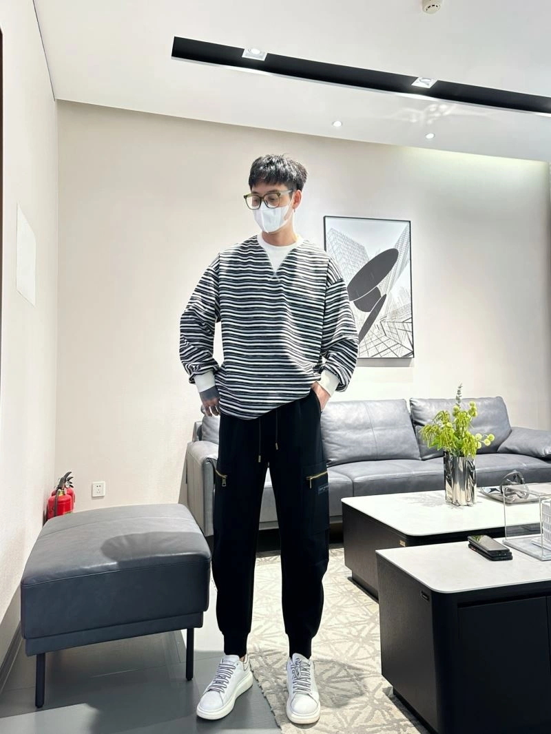 NewStyle Louis Vuitton Long Pants 133026