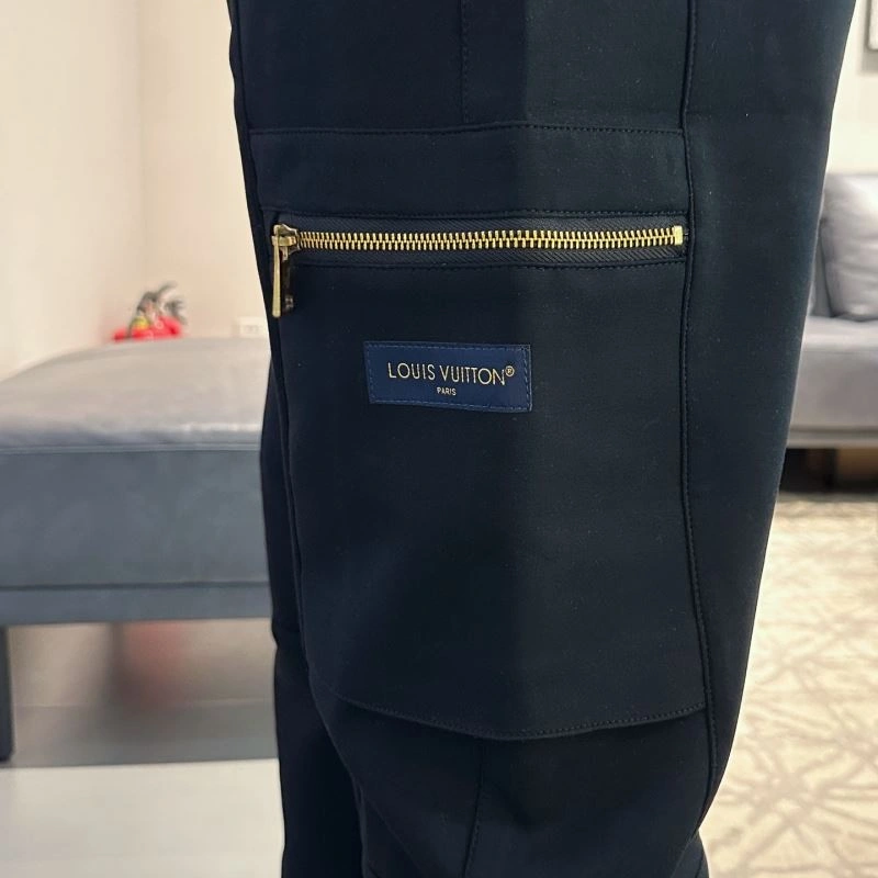 NewStyle Louis Vuitton Long Pants 133026