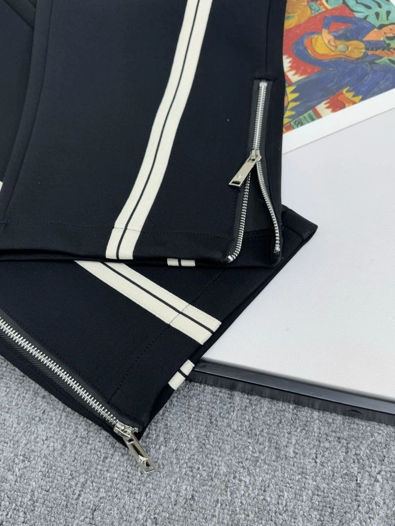 EyeCatching Louis Vuitton Long Pants 133011