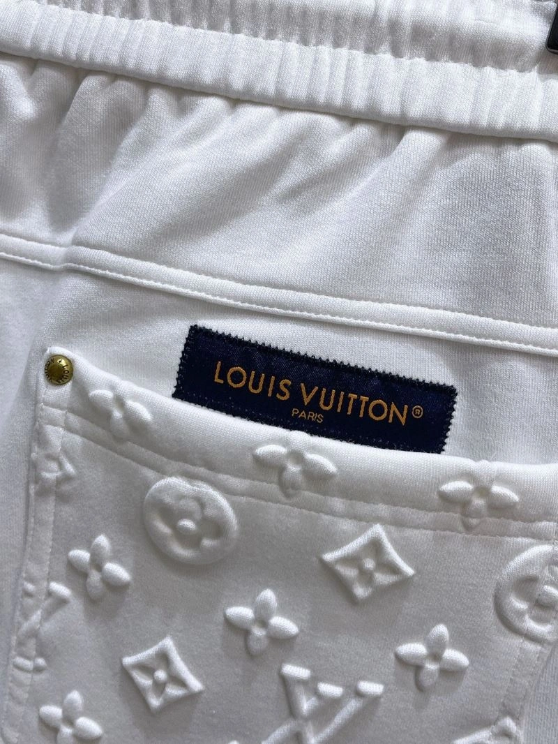Effortless Louis Vuitton Long Pants 133015