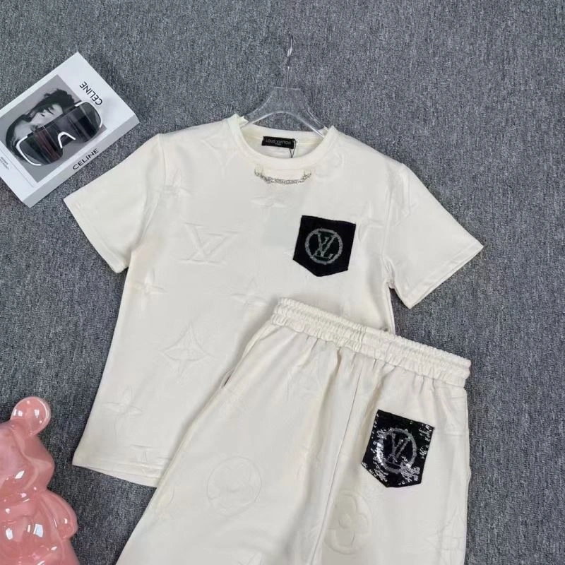 TechFriendly Louis Vuitton Long Suits 138831