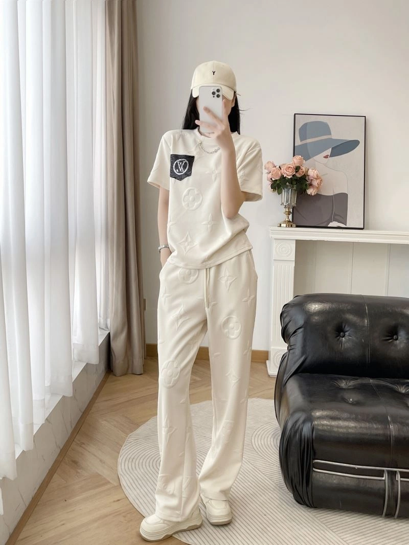 TechFriendly Louis Vuitton Long Suits 138831