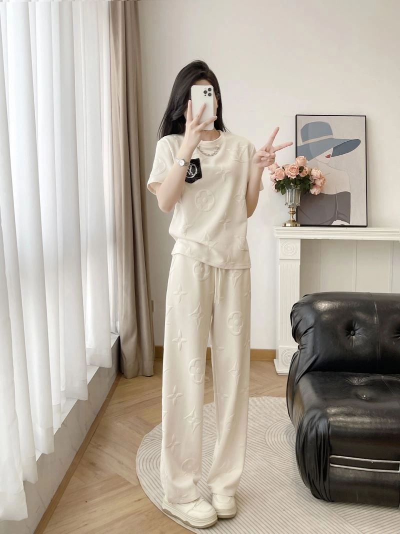 TechFriendly Louis Vuitton Long Suits 138831
