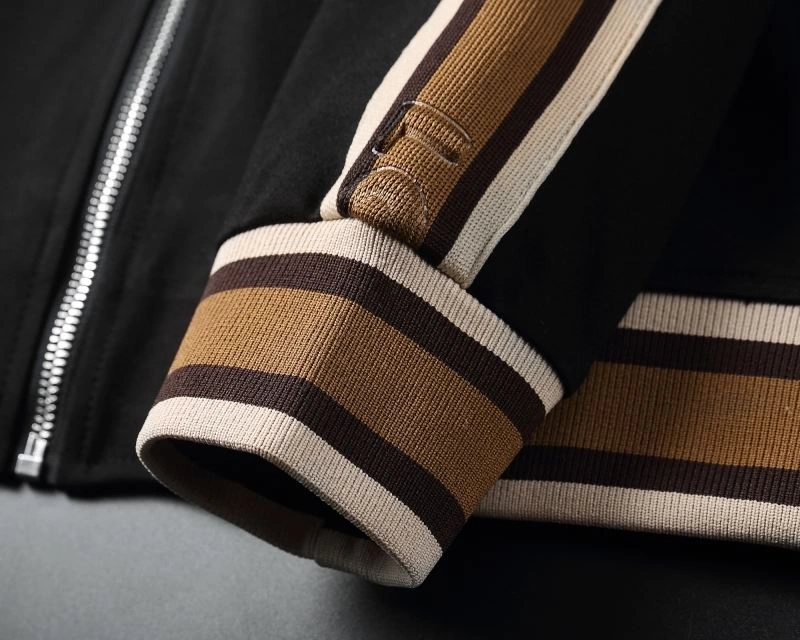 Effortless Louis Vuitton Long Suits 139131