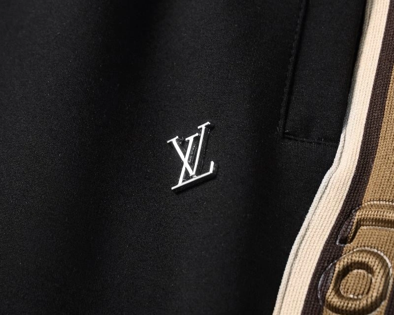 Effortless Louis Vuitton Long Suits 139131