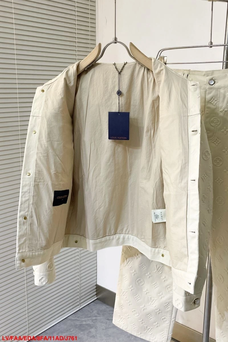 Seasonal Louis Vuitton Long Suits 139108