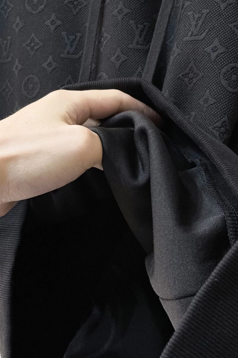 Louis Vuitton Long Suits Cozy 139105