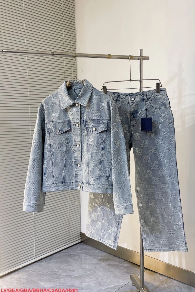 Louis Vuitton Long Suits Lightweight 139109