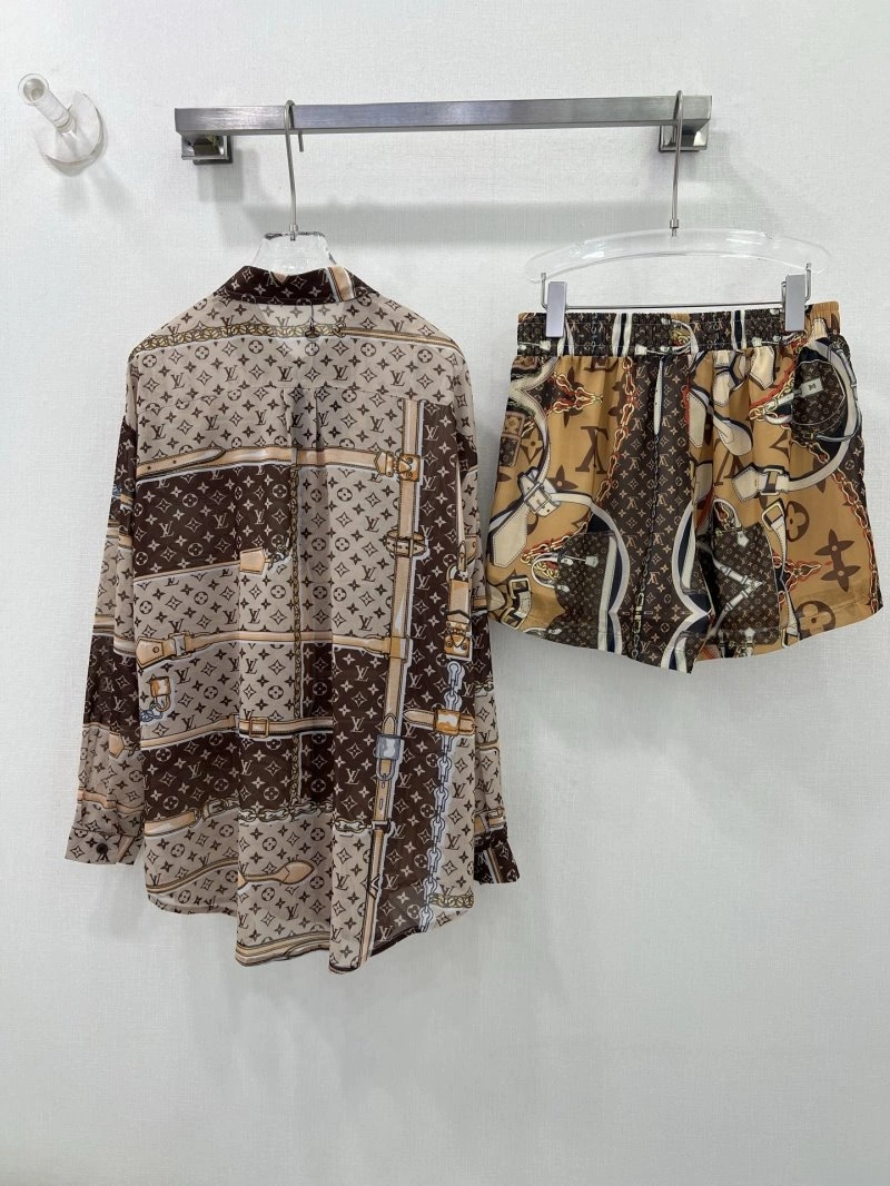 Trendy Louis Vuitton Long Suits 131065