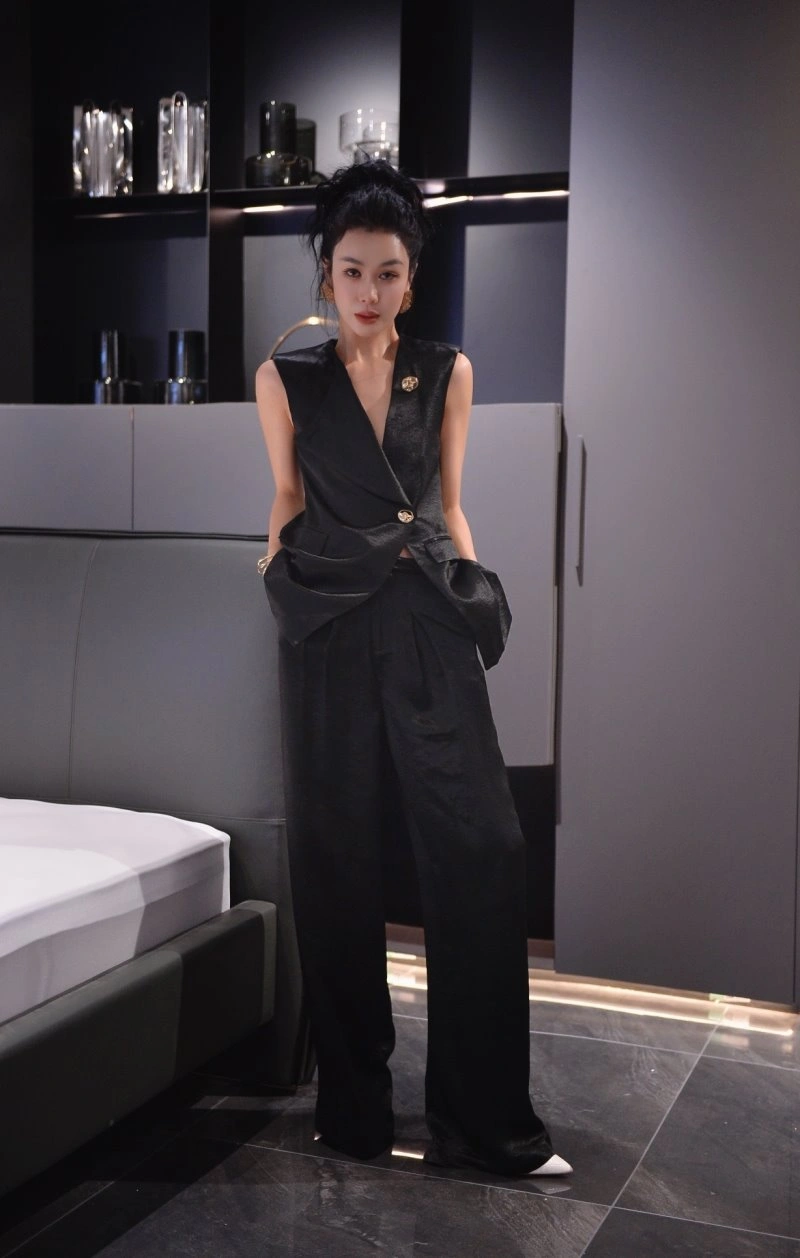 WaterResistant Louis Vuitton Long Suits 131078
