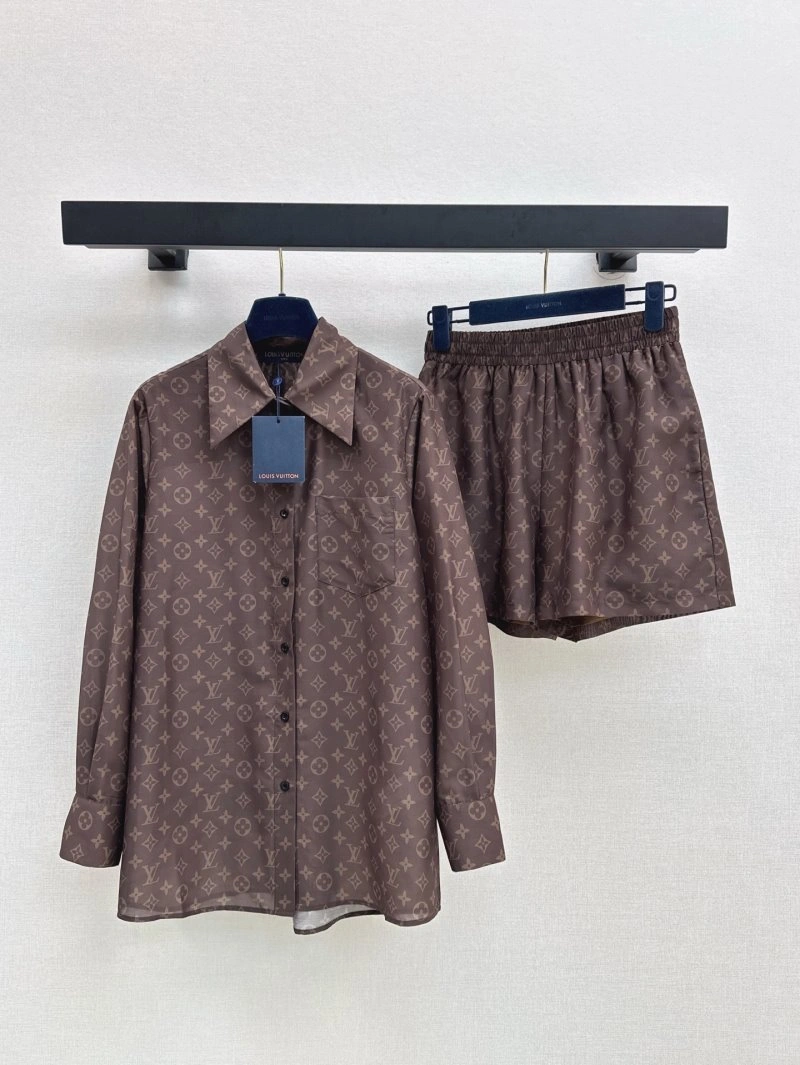 Louis Vuitton Long Suits Breathable 130755