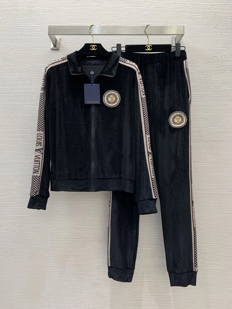 Louis Vuitton Long Suits GoAnywhere 130749