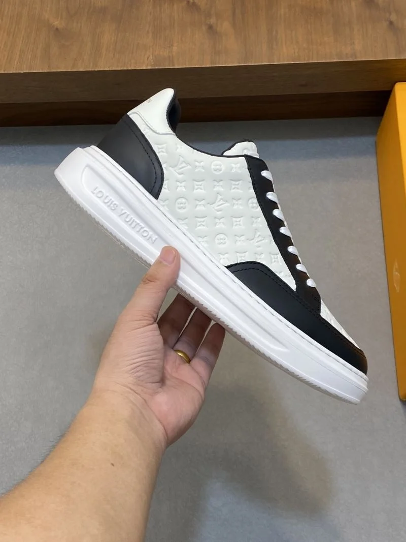 Louis Vuitton Low Shoes EyeCatching 30814