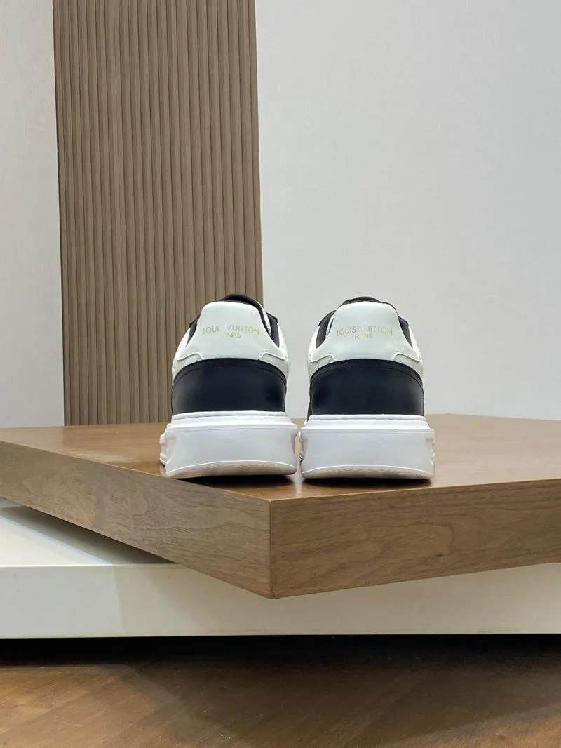 Louis Vuitton Low Shoes EyeCatching 30814