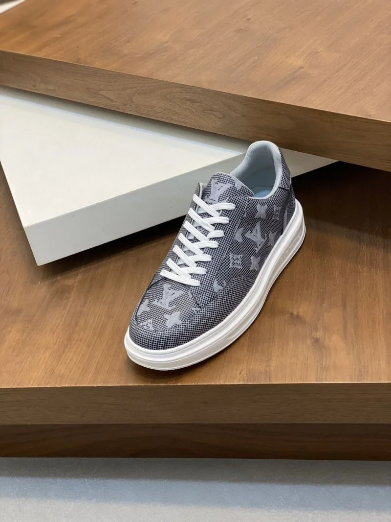Louis Vuitton Low Shoes Flexible 30797