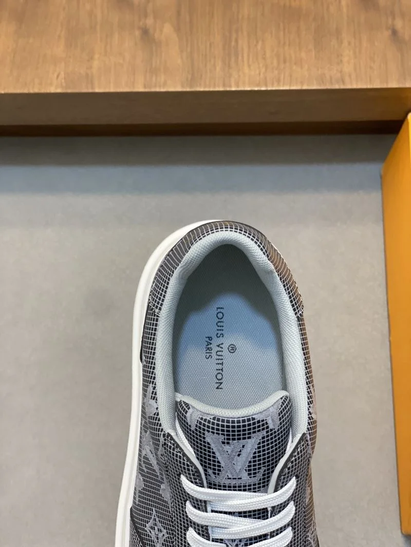 Louis Vuitton Low Shoes Flexible 30797