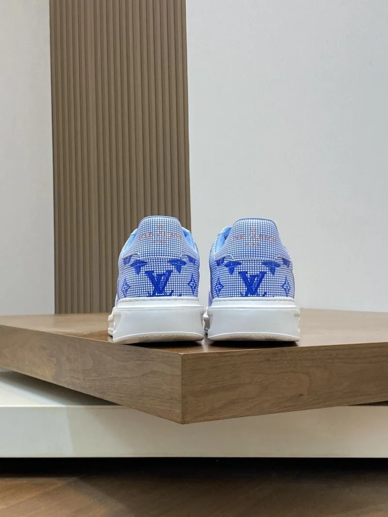 Sleek Louis Vuitton Low Shoes 30798