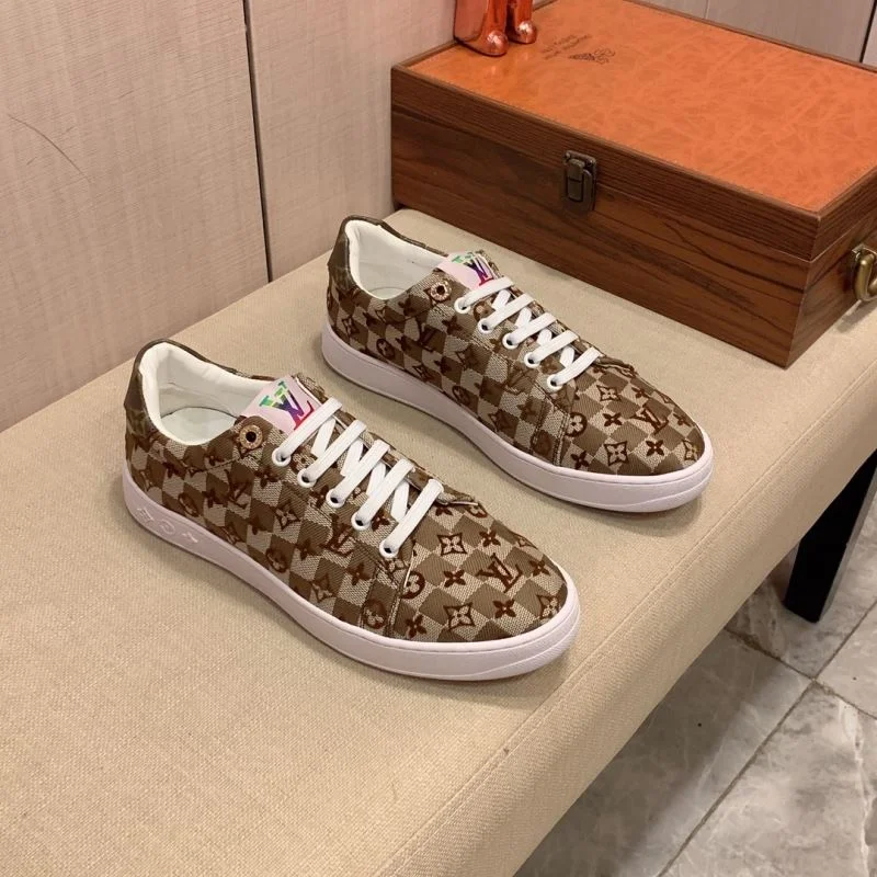 Louis Vuitton Low Shoes UrbanChic 30793