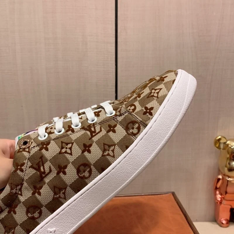 Louis Vuitton Low Shoes UrbanChic 30793
