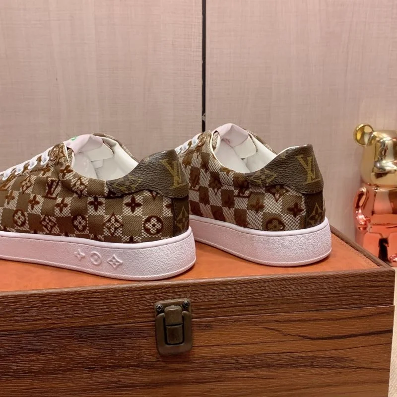 Louis Vuitton Low Shoes UrbanChic 30793