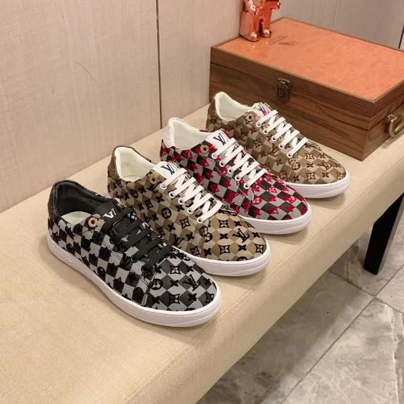 Flexible Louis Vuitton Low Shoes 30809