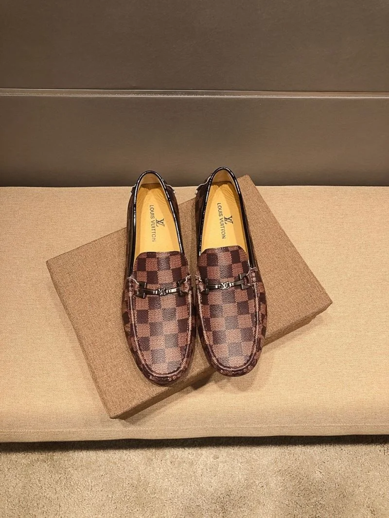 Durable Louis Vuitton Low Shoes 30807