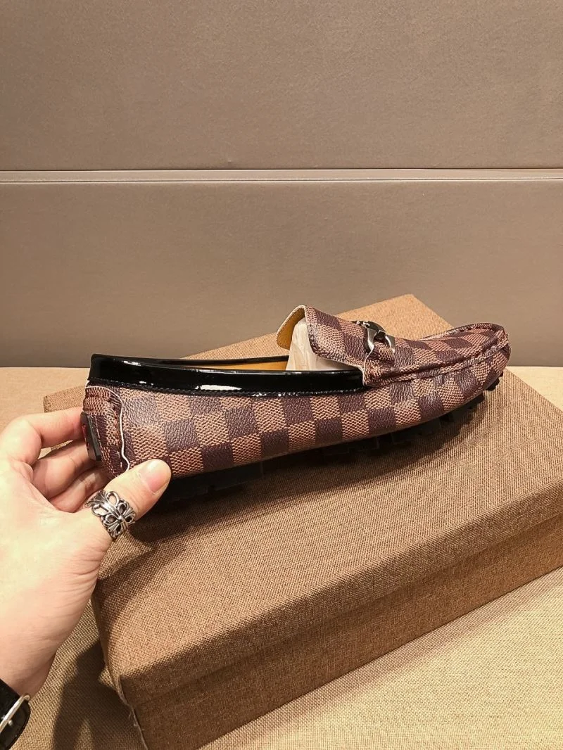 Durable Louis Vuitton Low Shoes 30807