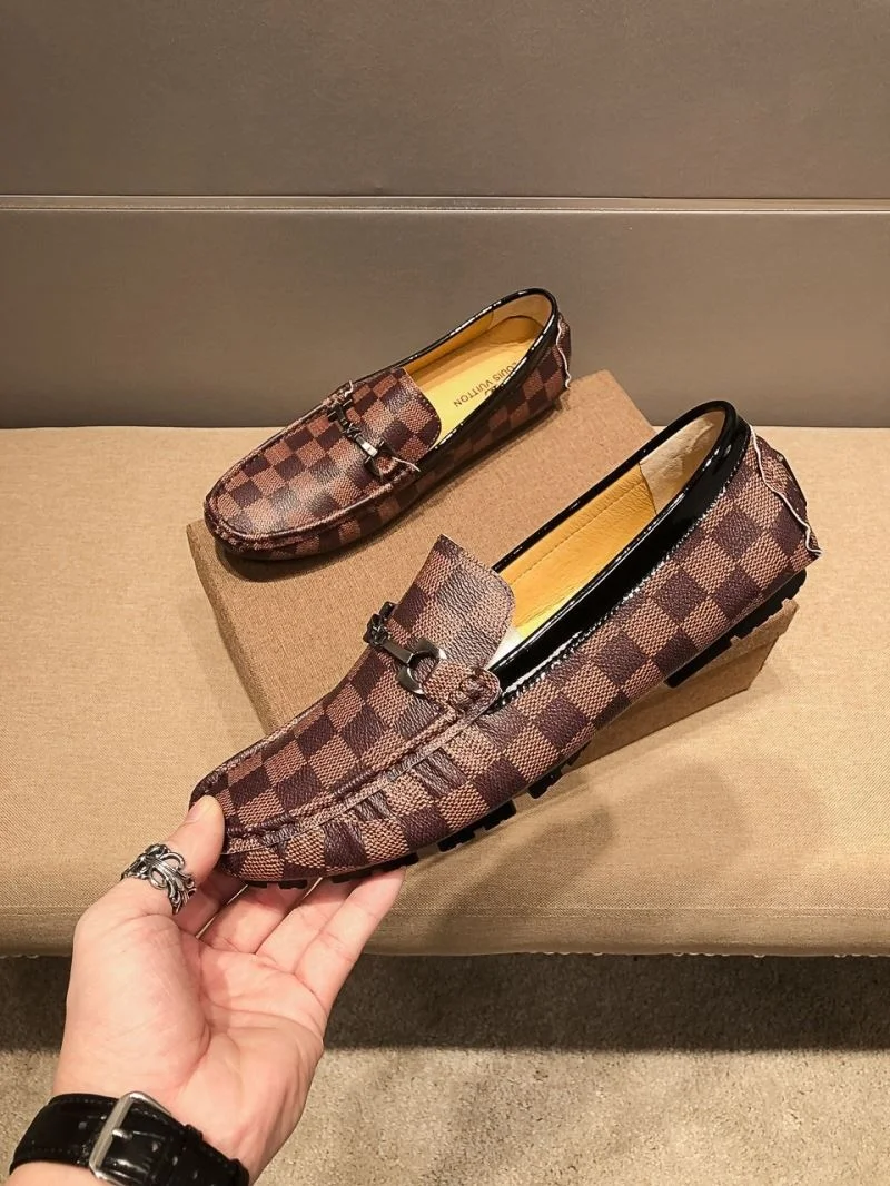 Durable Louis Vuitton Low Shoes 30807