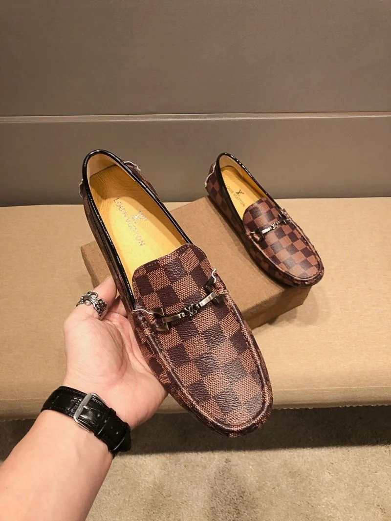 Durable Louis Vuitton Low Shoes 30807