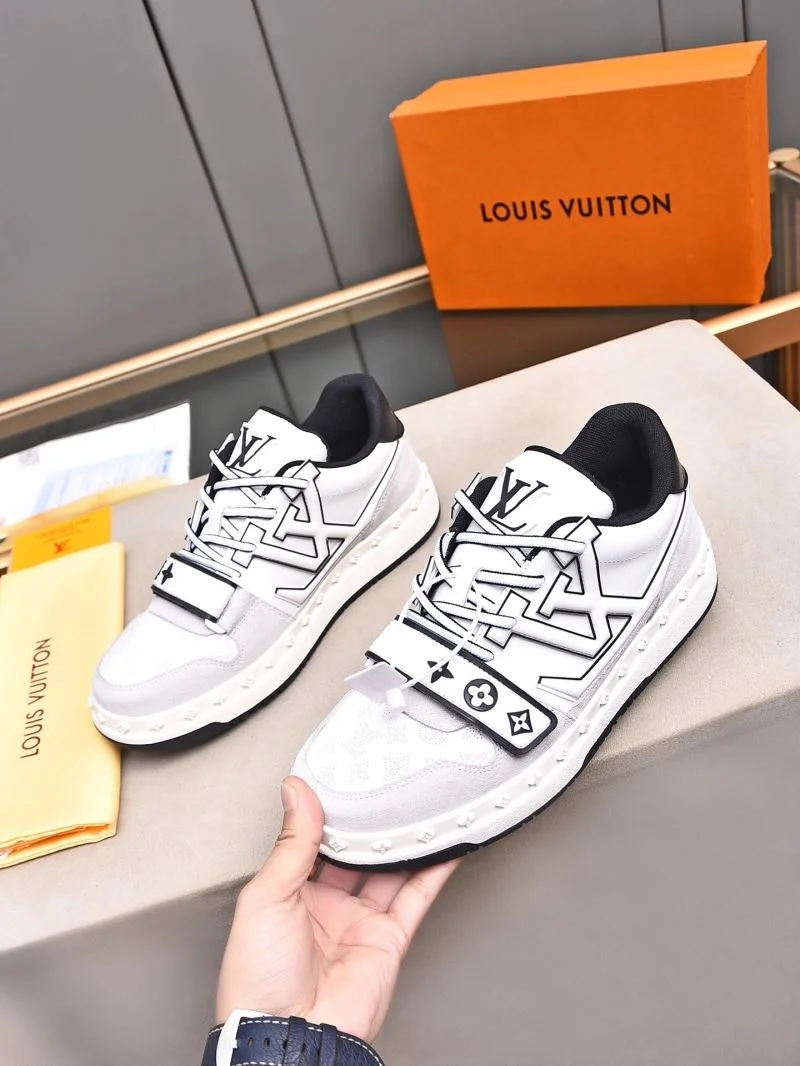 Sporty Louis Vuitton Low Shoes 30791