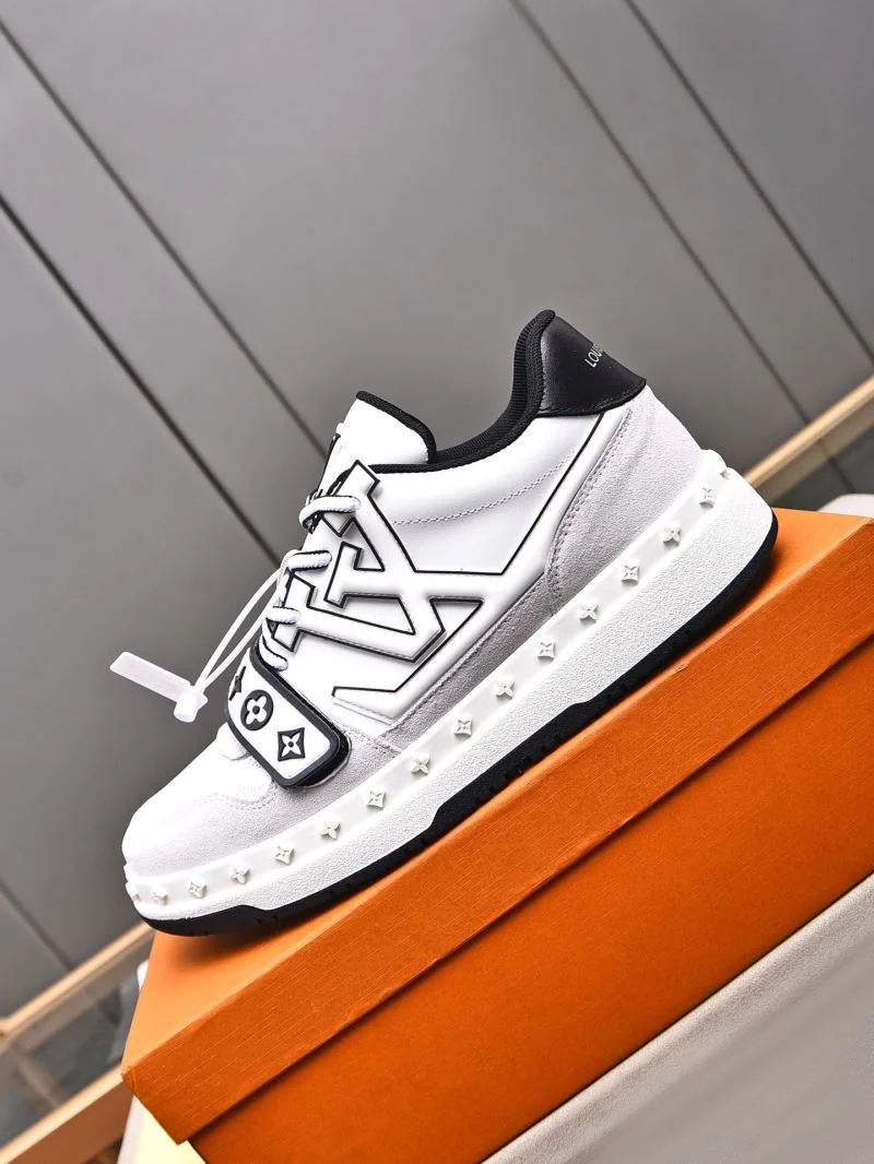 Sporty Louis Vuitton Low Shoes 30791