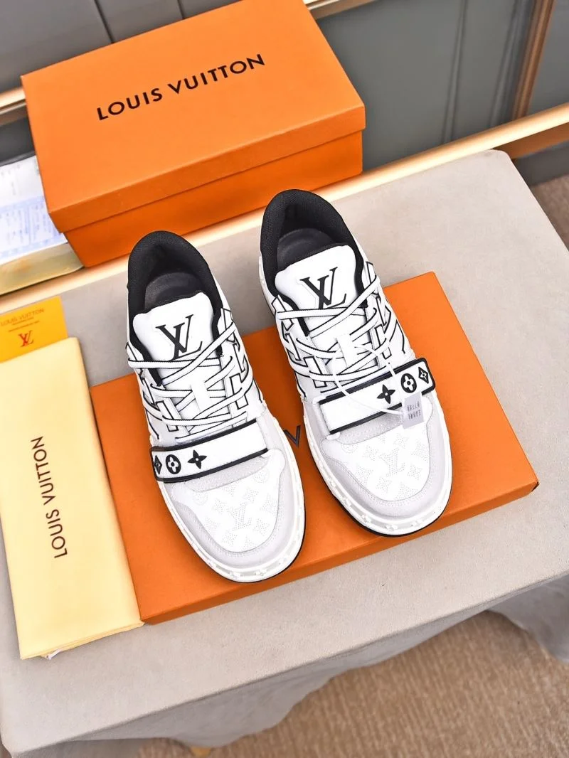 Sporty Louis Vuitton Low Shoes 30791