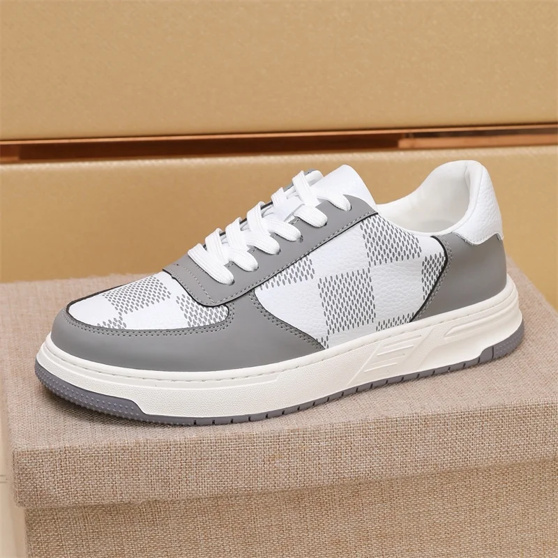 Louis Vuitton Low Shoes Stylish 30813