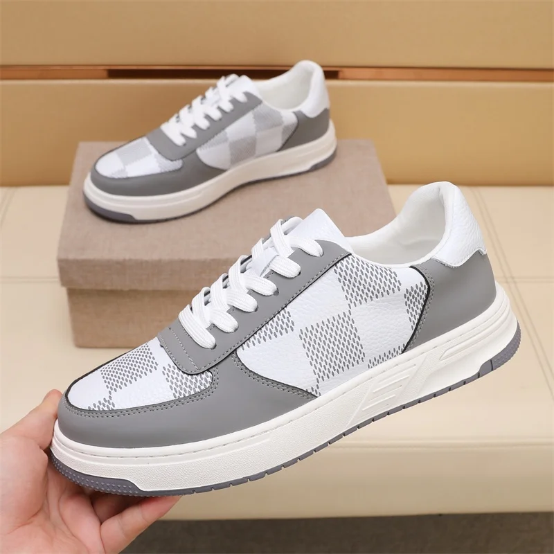 Louis Vuitton Low Shoes Stylish 30813