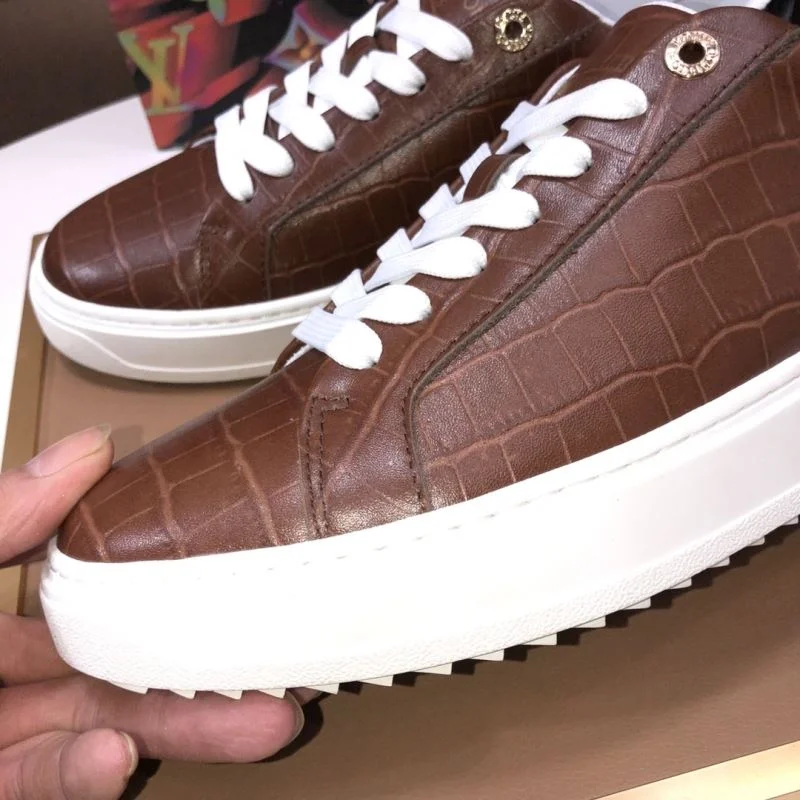 Modern Louis Vuitton Low Shoes 30782
