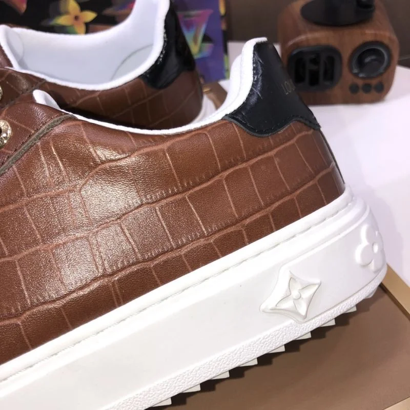 Modern Louis Vuitton Low Shoes 30782