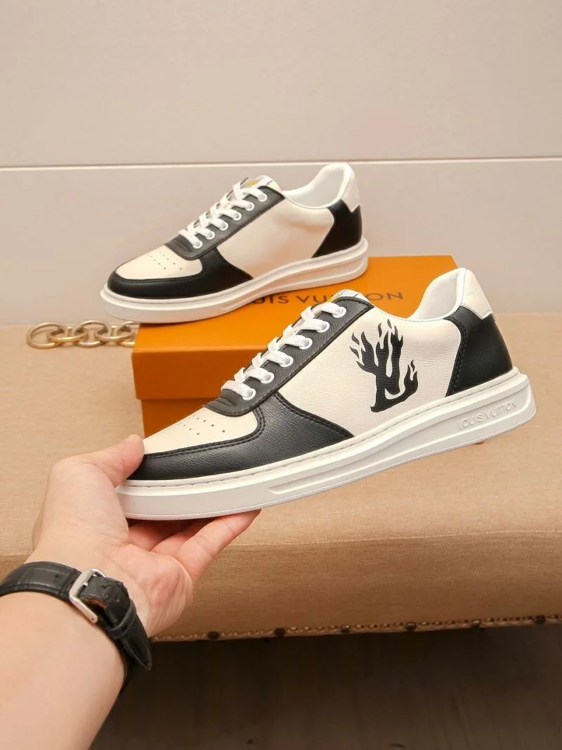 Unisex Louis Vuitton Low Shoes 30783