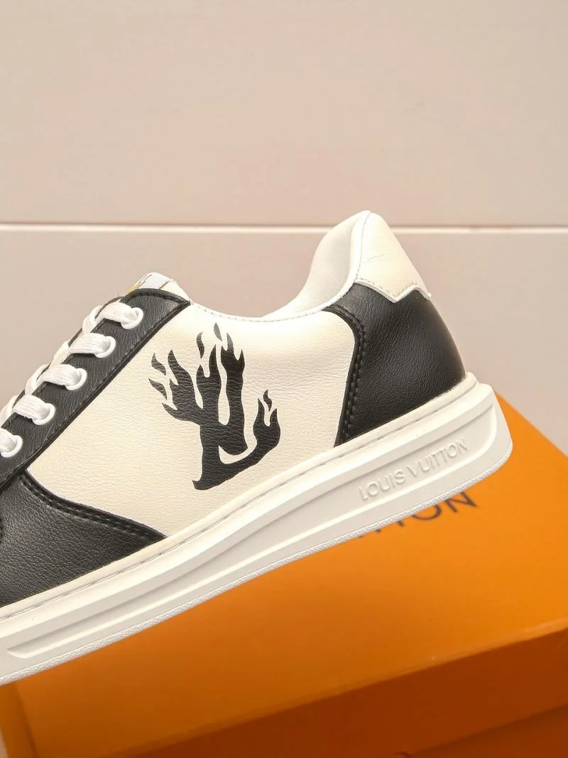 Unisex Louis Vuitton Low Shoes 30783