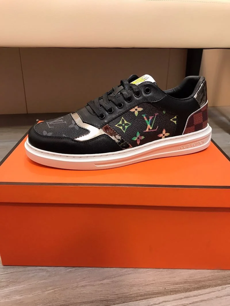 Lightweight Louis Vuitton Low Shoes 30777