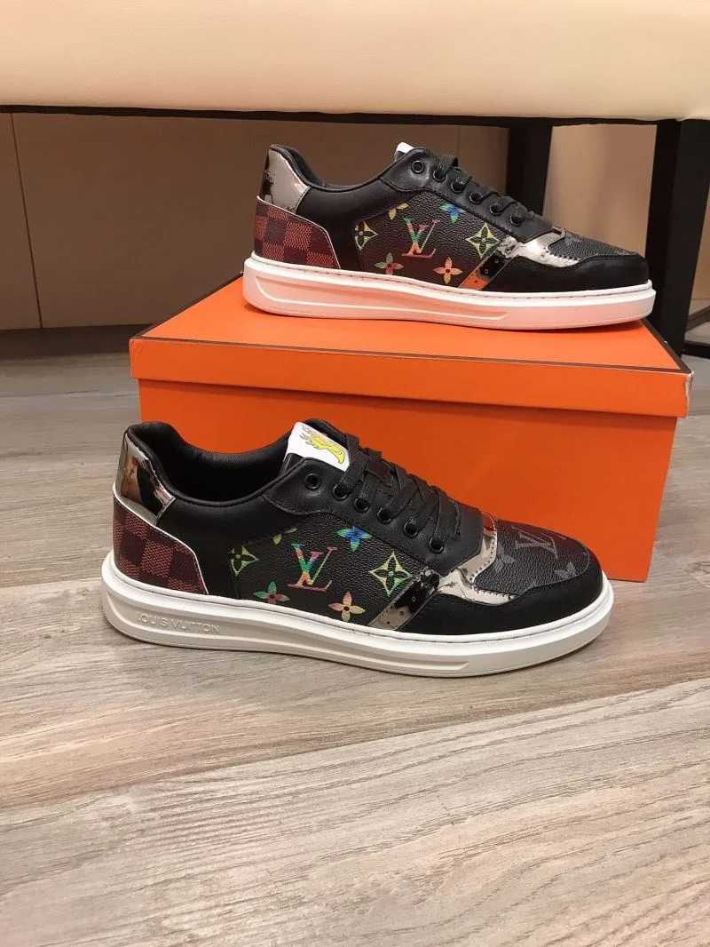 Lightweight Louis Vuitton Low Shoes 30777