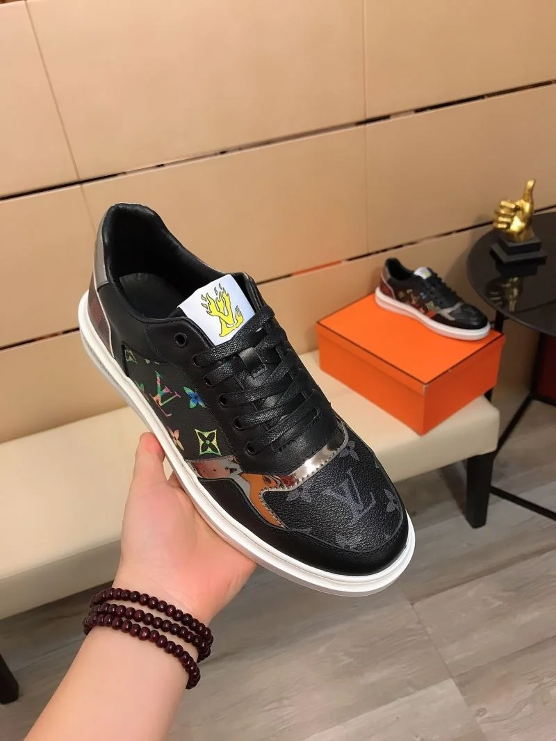 Lightweight Louis Vuitton Low Shoes 30777